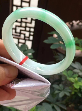 缅甸A货保真正品翡翠贵妃圈口55、56冰飘阳绿少女妈妈送礼玉镯