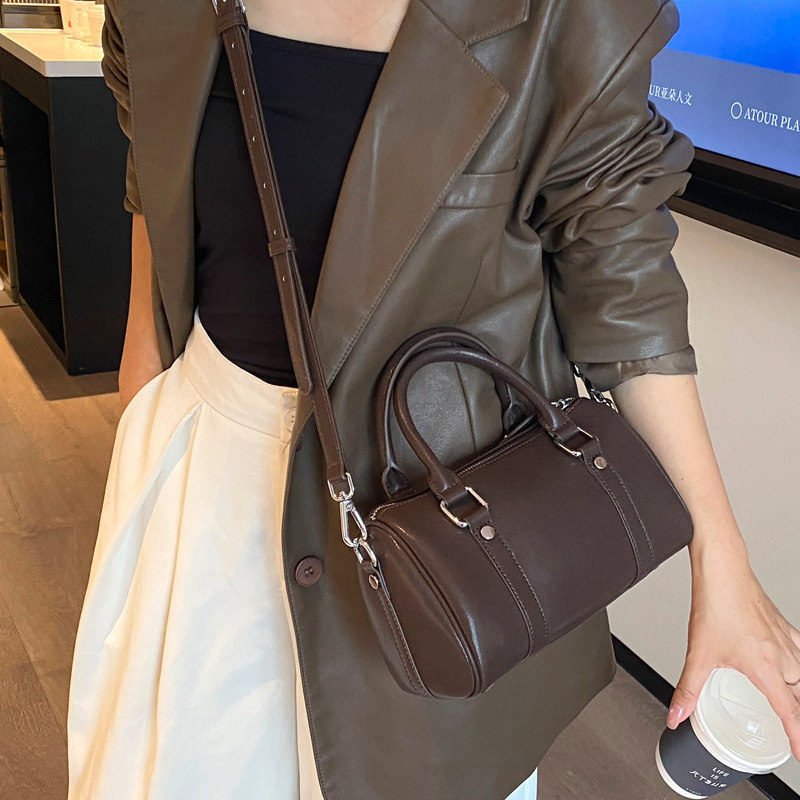 时尚真皮波士顿枕头包女气质2026春季新款纯牛皮大容量斜挎手提包,淘宝优惠券,粉丝福利购,淘宝优惠卷