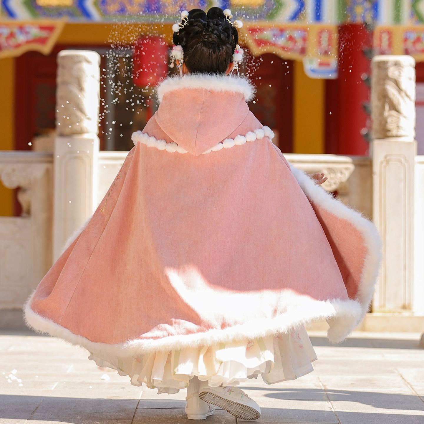 女童汉服披风斗篷儿童冬季加绒古装2026新款秋冬唐装中国风拜年服,淘宝优惠券,粉丝福利购,淘宝优惠卷