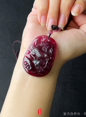 和嘉裕冰透老矿玻璃体碧玺麒麟吊坠如意雕刻项坠收藏级奢华首饰