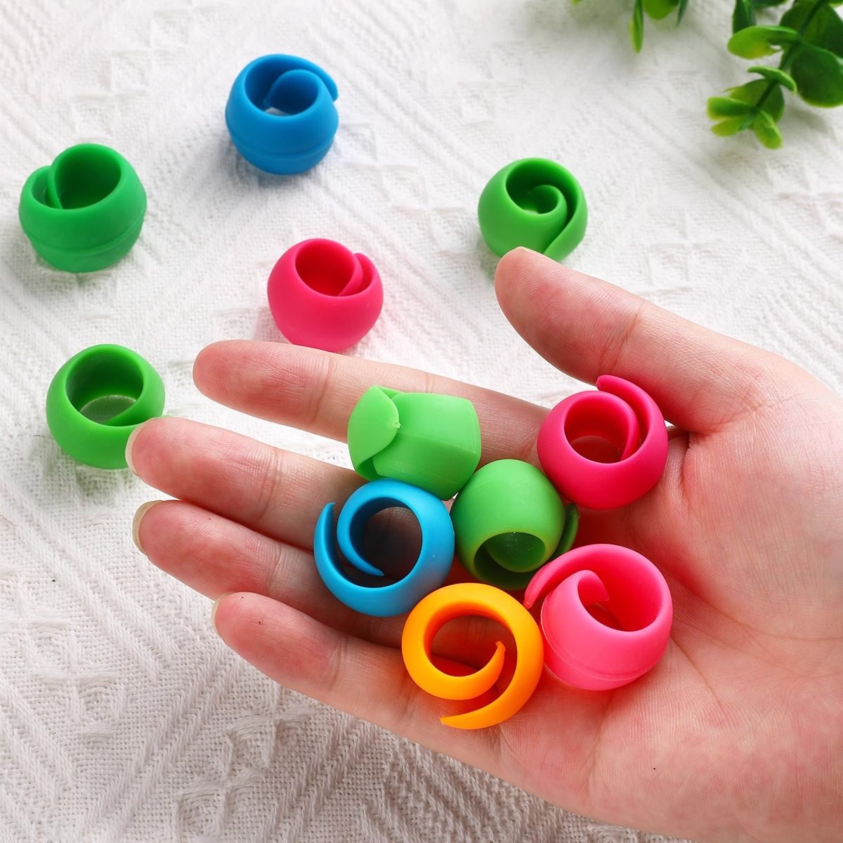 钩针带线神器硅胶可调节线夹编织不勒手环毛线钩针编织缝纫配件,淘宝优惠券,粉丝福利购,淘宝优惠卷