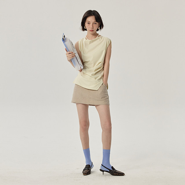 Omont egg tart slim fit sleeveless swing collar minimalist