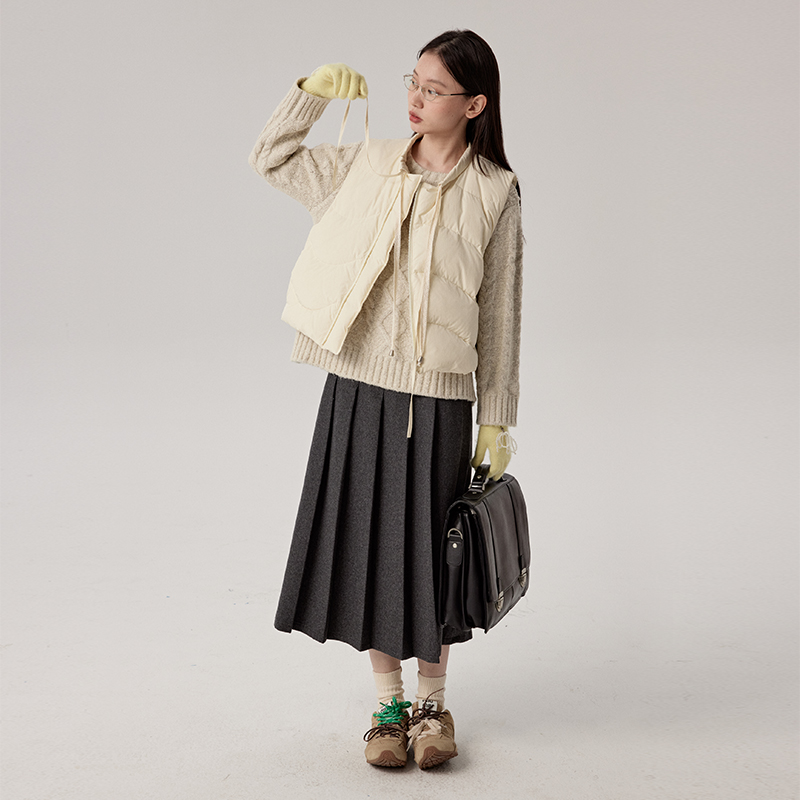 omont蛋挞家 90白鸭绒蕾丝系带羽绒马甲女冬季叠穿保暖厚外套 - 图0