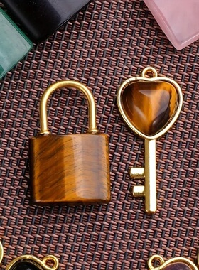 金色天然石爱心钥匙同心锁钥匙情侣锁吊坠项饰套装水晶石吊坠跨境