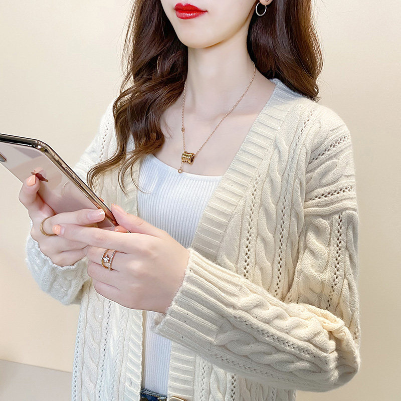 秋装2020年新款v领韩版纯色短外套 淑蔻毛针织衫