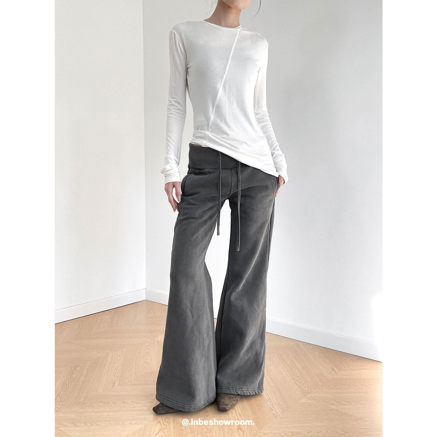 Inbeshowroom美式做旧微喇叭高腰加绒卫裤女秋冬保暖抽绳休闲裤子,淘宝优惠券,粉丝福利购,淘宝优惠卷