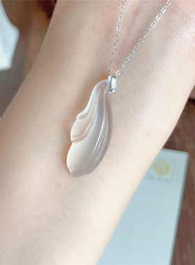 天然冰透白玉髓兰花925银项链