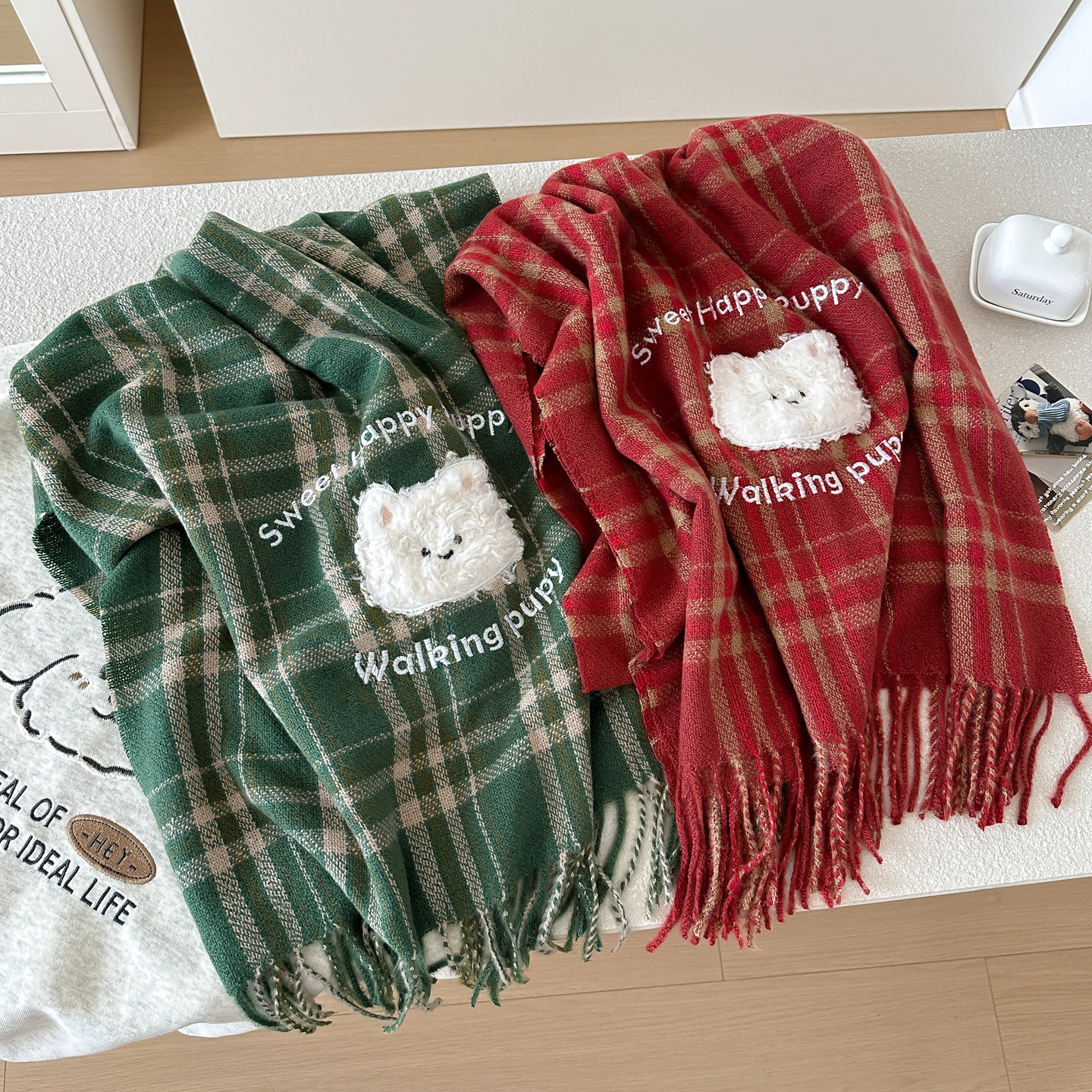 学院风格子仿羊绒围巾女生秋冬季护颈毛绒白色小熊围脖大披肩两用,淘宝优惠券,粉丝福利购,淘宝优惠卷