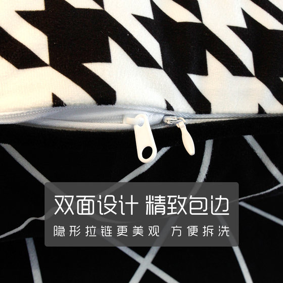 Creative design of double pillow, easy to remove and wash
