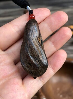 天然达拉干沉水沉香木吊坠项链