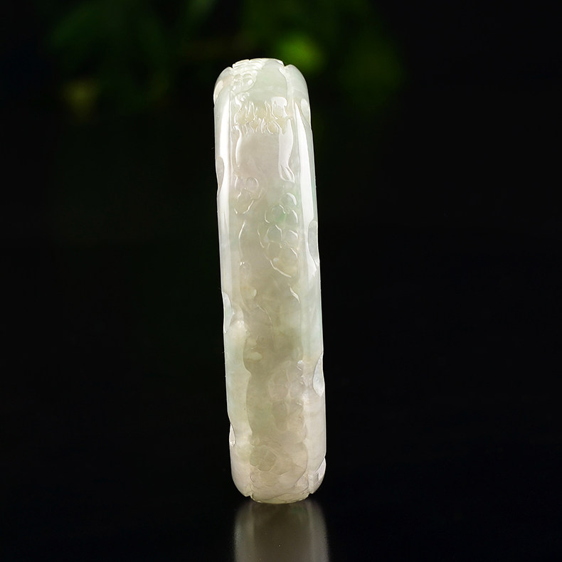 luxury legend奢华传说雕花玉手镯 luxurylegend手饰