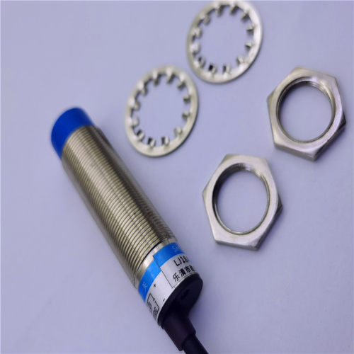 远距离16MM电感式接近开关LJ18M-16PK三线PNP常开DC5V12V24V36V - 图3
