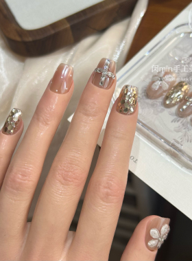 Mm nail十字架裸色钻款穿戴甲秋冬金色亮片气质显白手工美甲贴