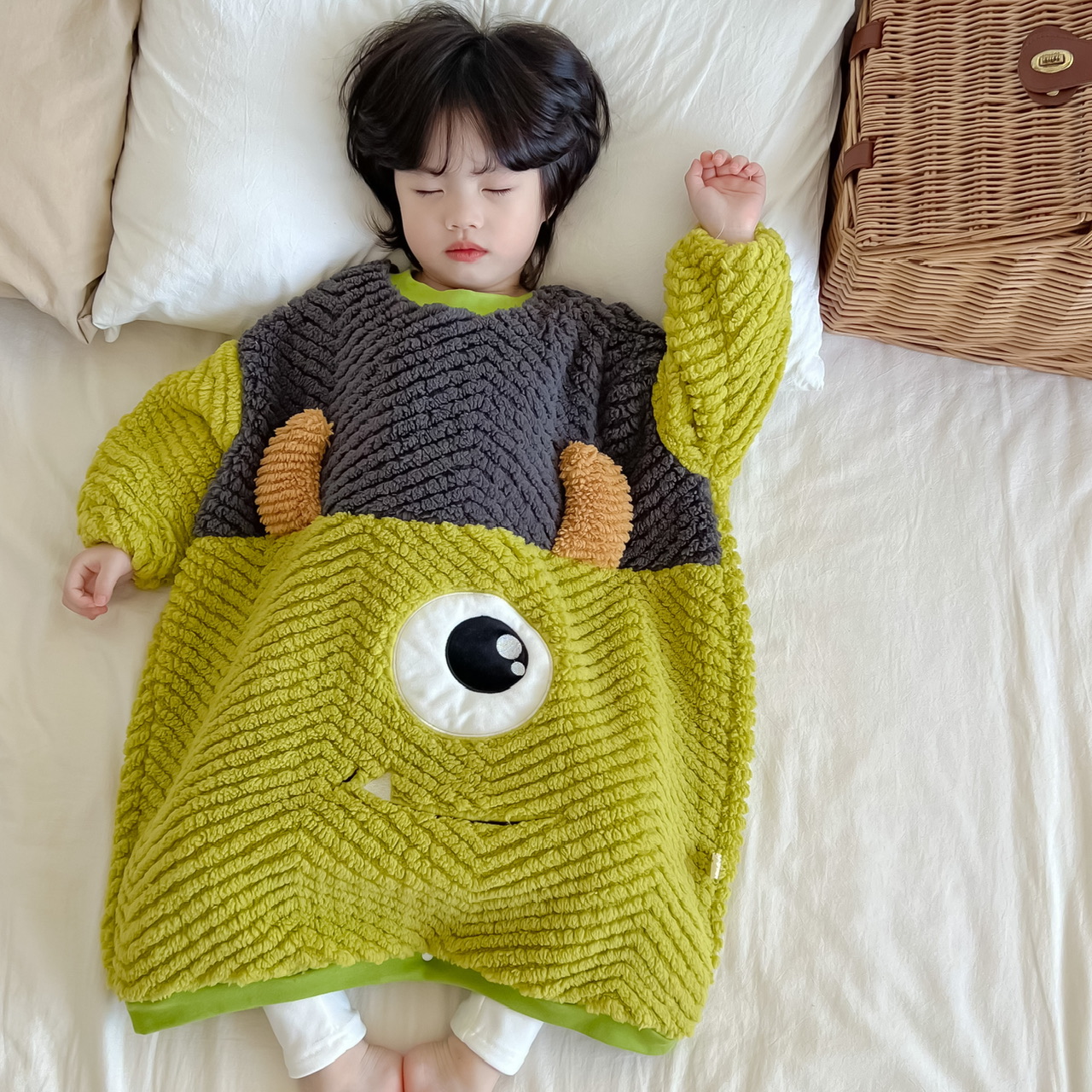 秋冬新款女童加厚卡通宽松睡袋防踢被法兰绒男童连体暗扣睡衣睡裙 - 图0