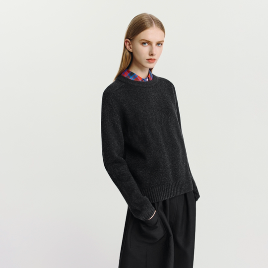 HAVVA休闲慵懒感圆领套头保暖毛衣女士针织衫上衣2025秋冬M3-2671