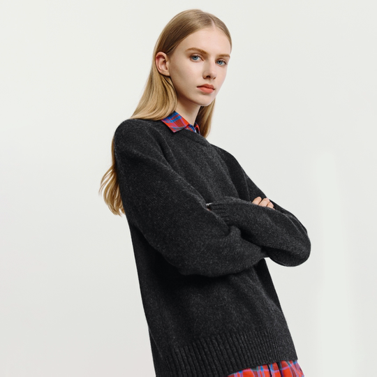 HAVVA休闲慵懒感圆领套头保暖毛衣女士针织衫上衣2025秋冬M3-2671