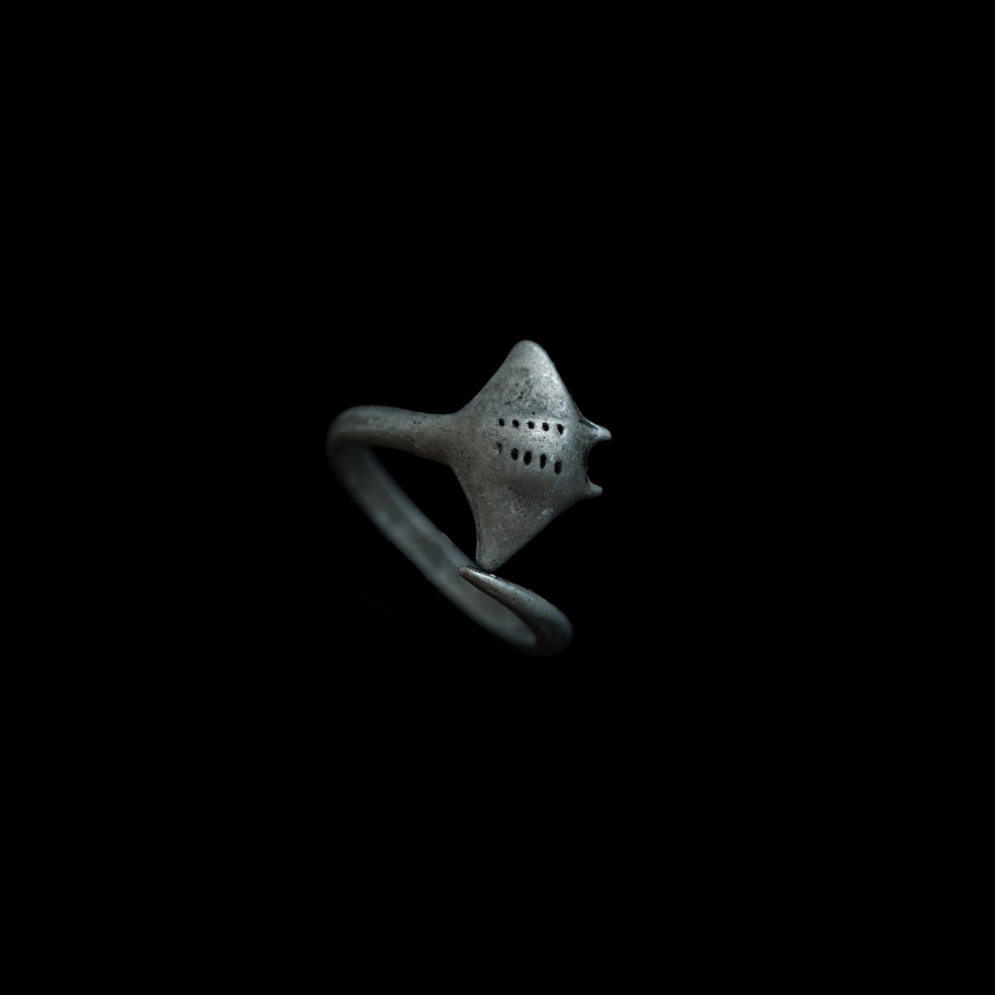 Vintage vintage silver manta ray ring