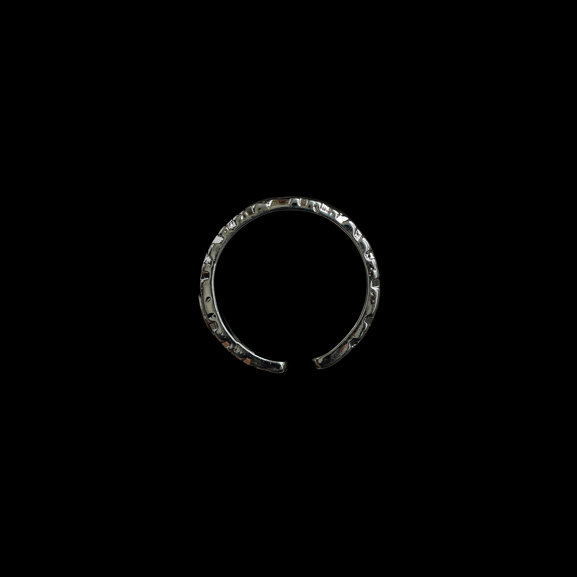 Vintage engraved men's and women's rings directions