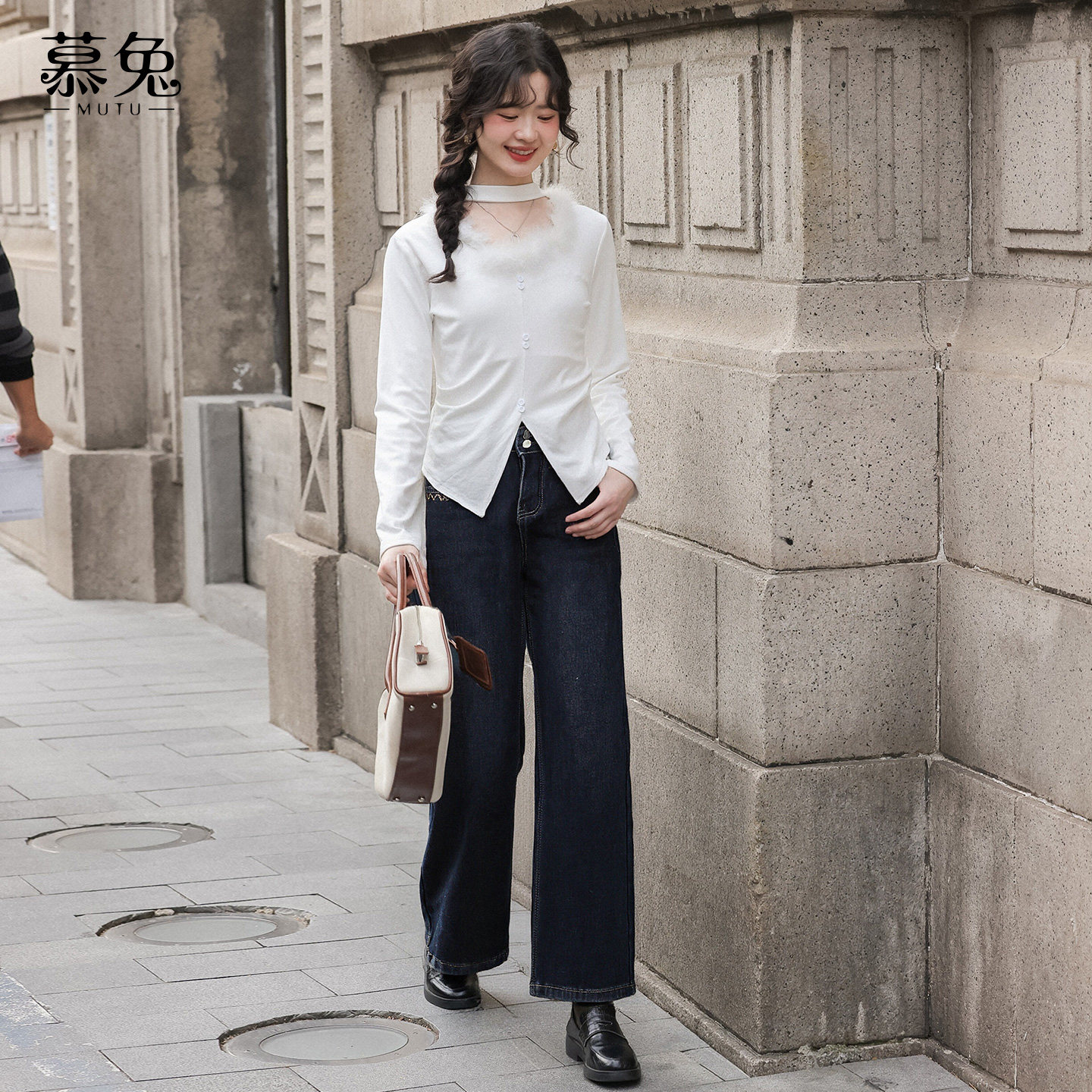 慕兔复古加绒直筒刺绣牛仔裤女2025冬季新款加厚高腰显瘦阔腿长裤,淘宝优惠券,粉丝福利购,淘宝优惠卷