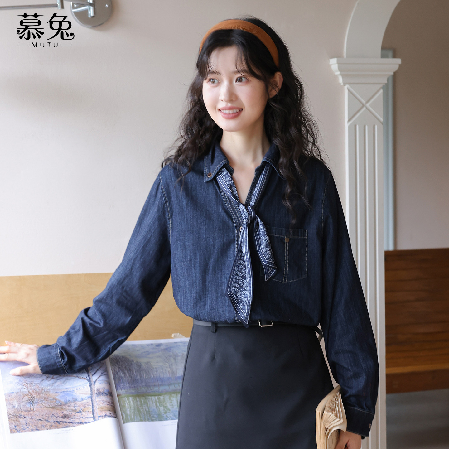 慕兔复古配丝巾牛仔衬衫女2026春季新款小个子设计感小众宽松上衣,淘宝优惠券,粉丝福利购,淘宝优惠卷