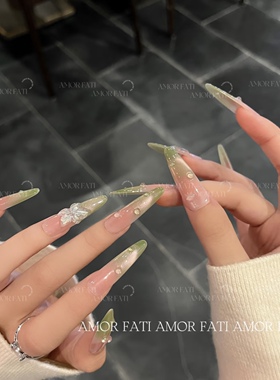 【甜心芭乐】手工穿戴甲夏日清爽汽水芭乐淡绿色猫眼温柔小花美甲
