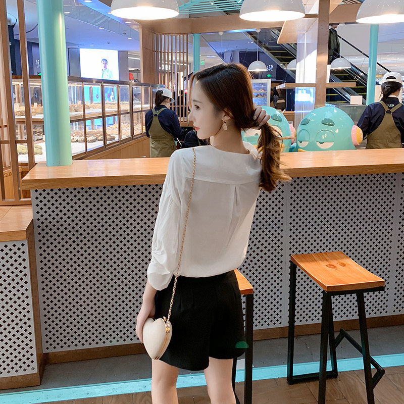 夏季韩版七分袖v领小众白衬衣小衫 零五七一世家圣毅衬衫