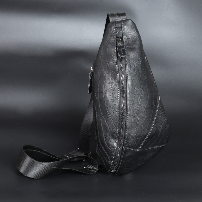 男胸包休闲手机包潮头层牛皮斜挎包 帕克狄奥男士包袋