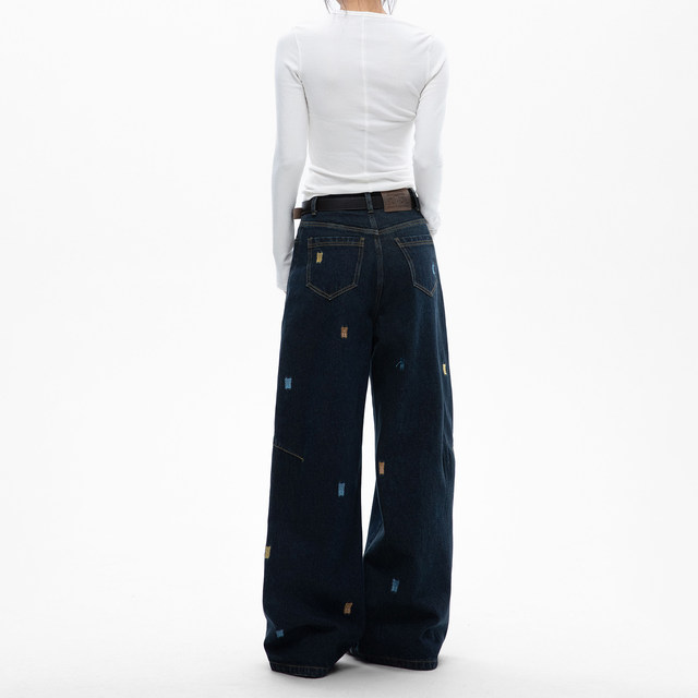 ສີ Cartoon Bear Embroidered Jeans Women's 2026 Summer New Loose Slim Straight Wide Leg Casual Pants