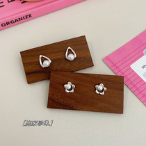 The new feve same retro fritillary pearl earnail female minimalist design sensation 100 hitch earrings earrings