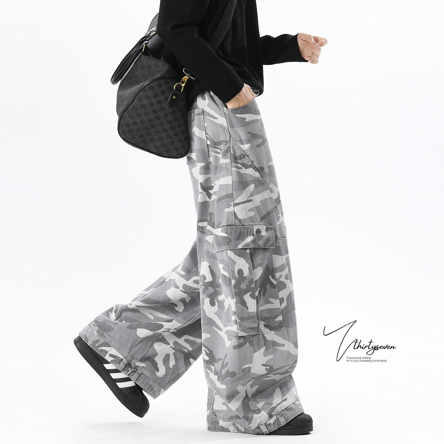 V37美式高街灰白迷彩弯刀工装裤男秋季多口袋vibe宽松加绒休闲裤 - 图2