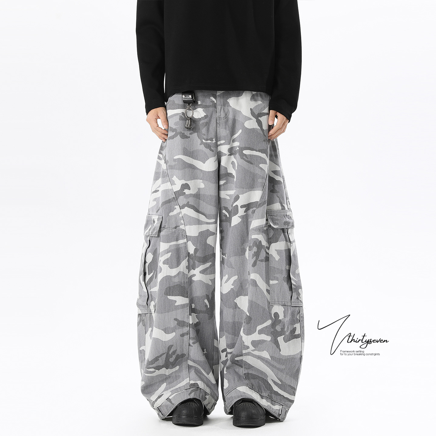 V37美式高街灰白迷彩弯刀工装裤男秋季多口袋vibe宽松加绒休闲裤 - 图0