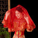 La mariée qui veut se marier, hijab rouge, voile, costume rouge Xiuhe