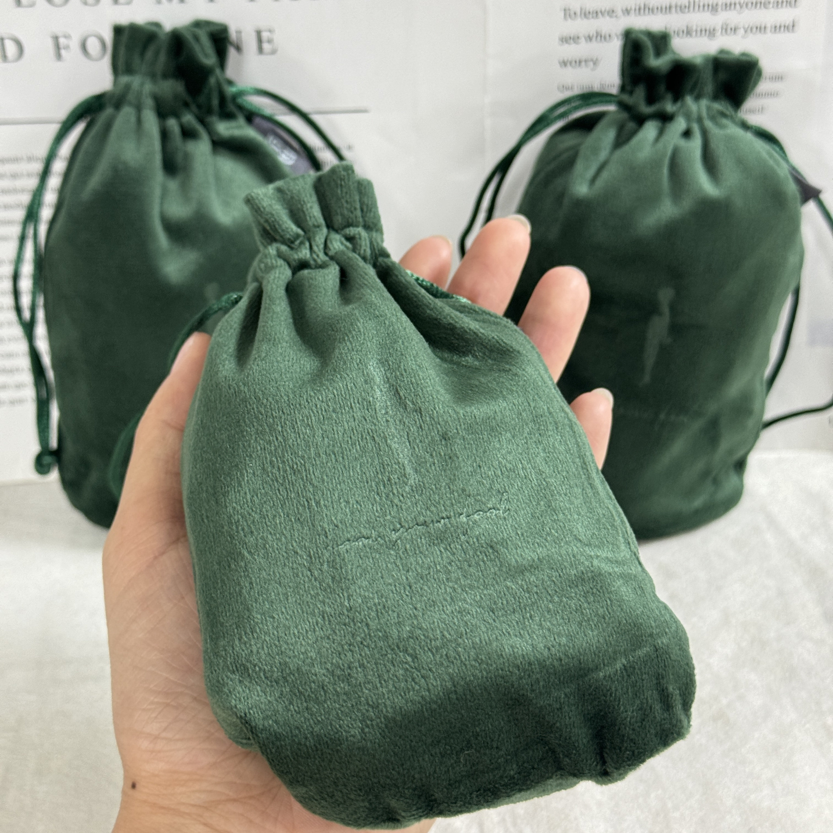 发5个 丽丝绒简约饰品收纳袋耳机配件绒布袋束绳袋数码小配件收纳