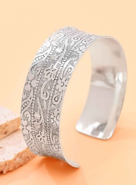 银质宽边雕刻花纹女士款开口手链