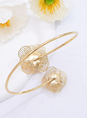 欧美夸张金色镂空立体花朵臂镯