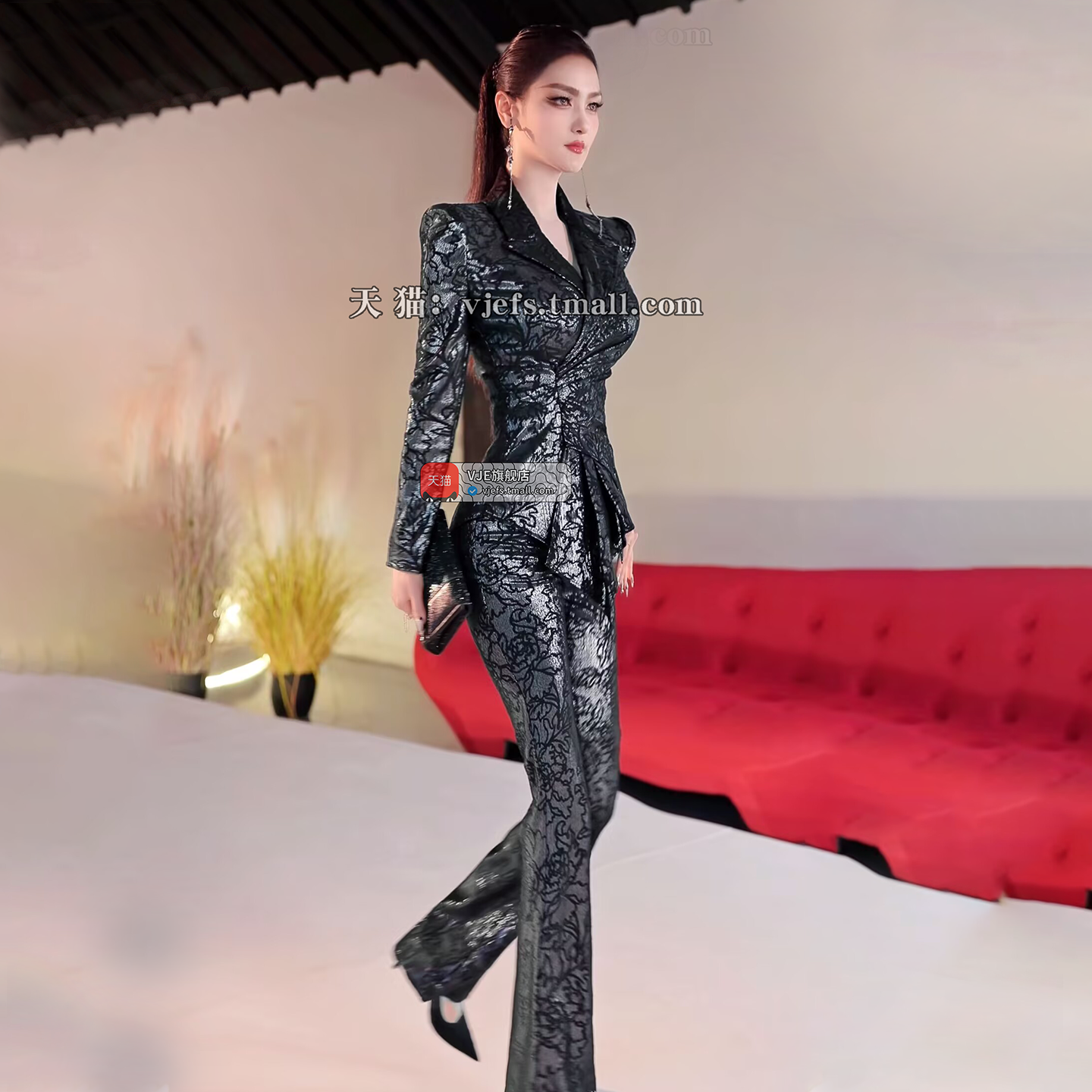 VJE秋季蕾丝网布绣花西装喇叭裤两件套2025新款小众褶皱帅气套装