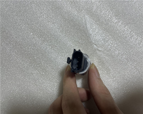 适用现代朗动索八领动雅绅特ix35名图瑞纳悦动空调压力开关传感器 - 图2