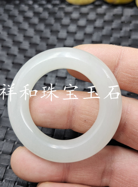 天山翠平安扣玉石挂件飘花玉