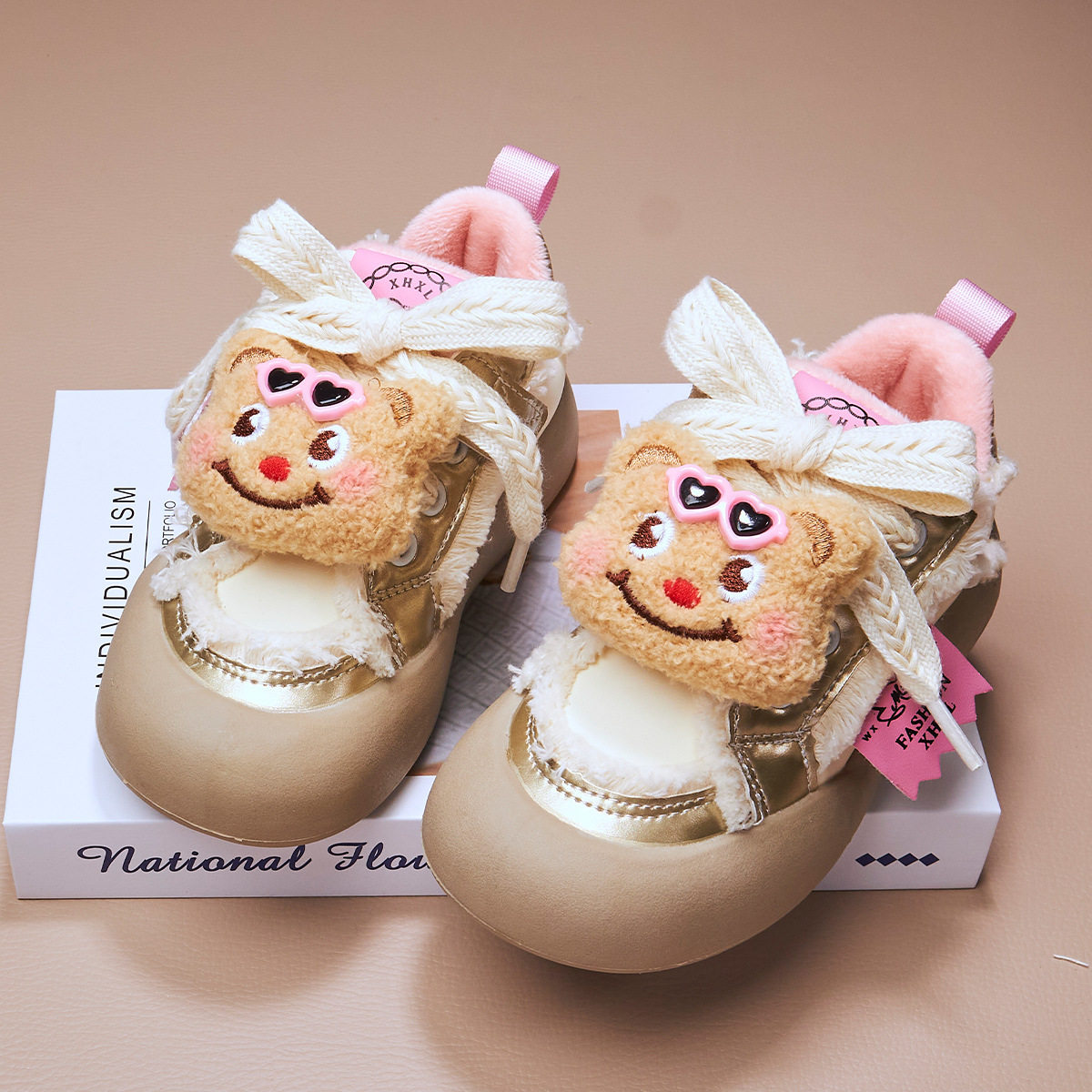 女童运动鞋2025春秋款中大童卡通美乐蒂板鞋中大童软底休闲板鞋潮,淘宝优惠券,粉丝福利购,淘宝优惠卷