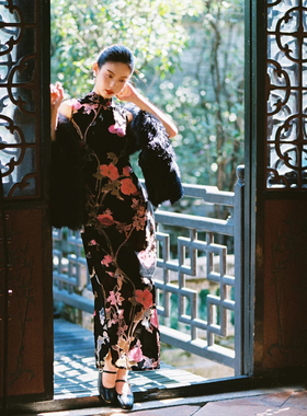 雪梦羊黑色毛绒毛茸茸披肩外塔女