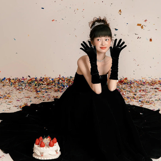 黑色丝绒长款手套婚纱新娘拍照道具法式赫本风复古礼服配饰高级感