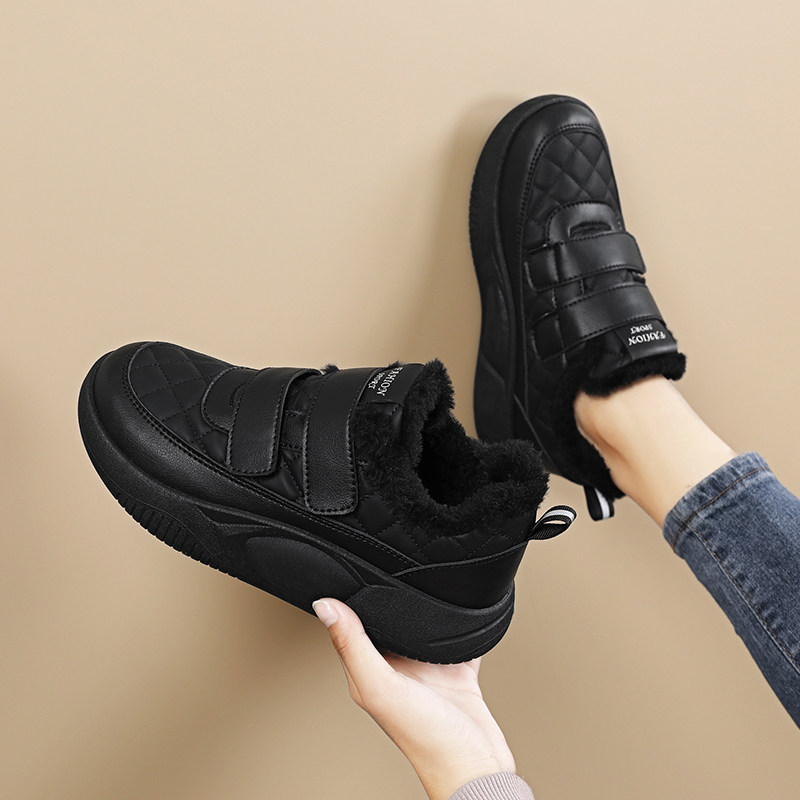 加绒皮面老北京布鞋女41大码2025新款冬季中老年人妈妈魔术贴棉鞋,淘宝优惠券,粉丝福利购,淘宝优惠卷