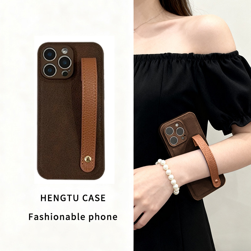 红色皮纹腕带适用苹果16promax手机壳新款高级感15创意简约14皮质13秋冬防摔iphone16pro小众女保护套外壳软,淘宝优惠券,粉丝福利购,淘宝优惠卷