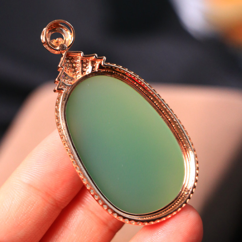 金镶玉平安无事牌女士款天然吊坠 玉赐平安项坠/吊坠