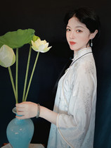 Florino mandarin (Fengdramatic peony) pure white jacquard Chinese style Republic of China Wind imitation old satin reverse large sleeves Daily blouses