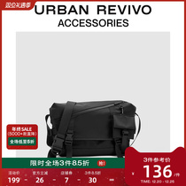 URBAN REVIVO2023 Fall mens outdoor fashion functional capacity diagonal satchel UAMB32094