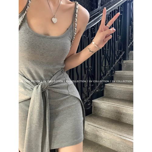 GV大白哥 元气夏日 设计感小众带胸垫系腰假两件连衣裙吊带裙女夏 - 图0