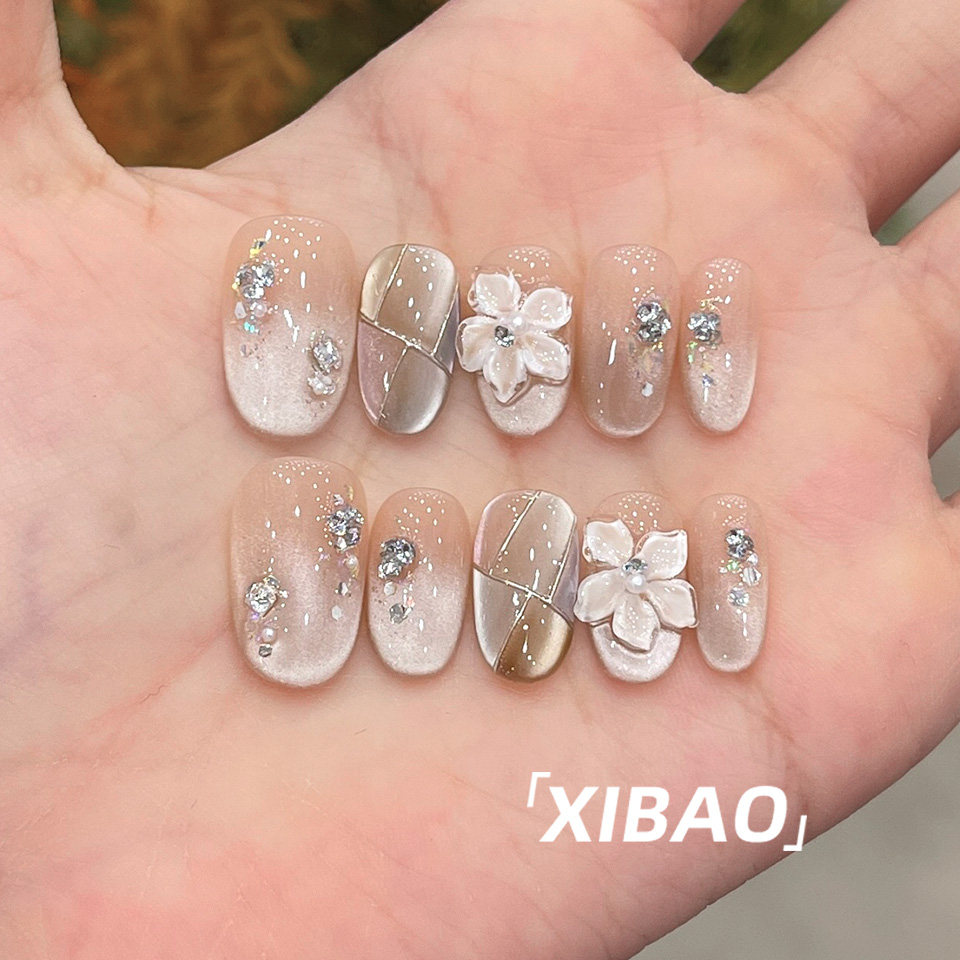 猫眼穿戴甲2025新款高级感短款绝美穿戴美甲手工雕花爆款指甲贴片,淘宝优惠券,粉丝福利购,淘宝优惠卷