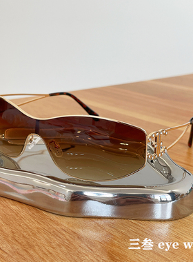 小香风中古双C闪钻太阳镜女连体式镜片银水银个性金属钻墨镜网红