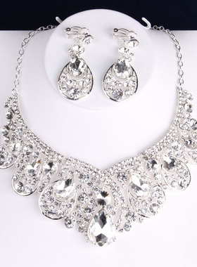 高端水晶柱新娘套链2024新款大气婚纱结婚配饰皇冠项链耳环三件套